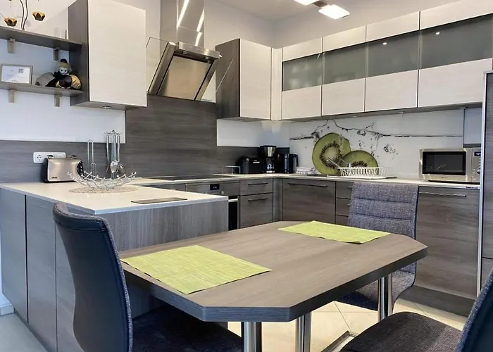 In Heselbach Mit Grill- Whirlpool Und Garten By Interhome Lejlighed